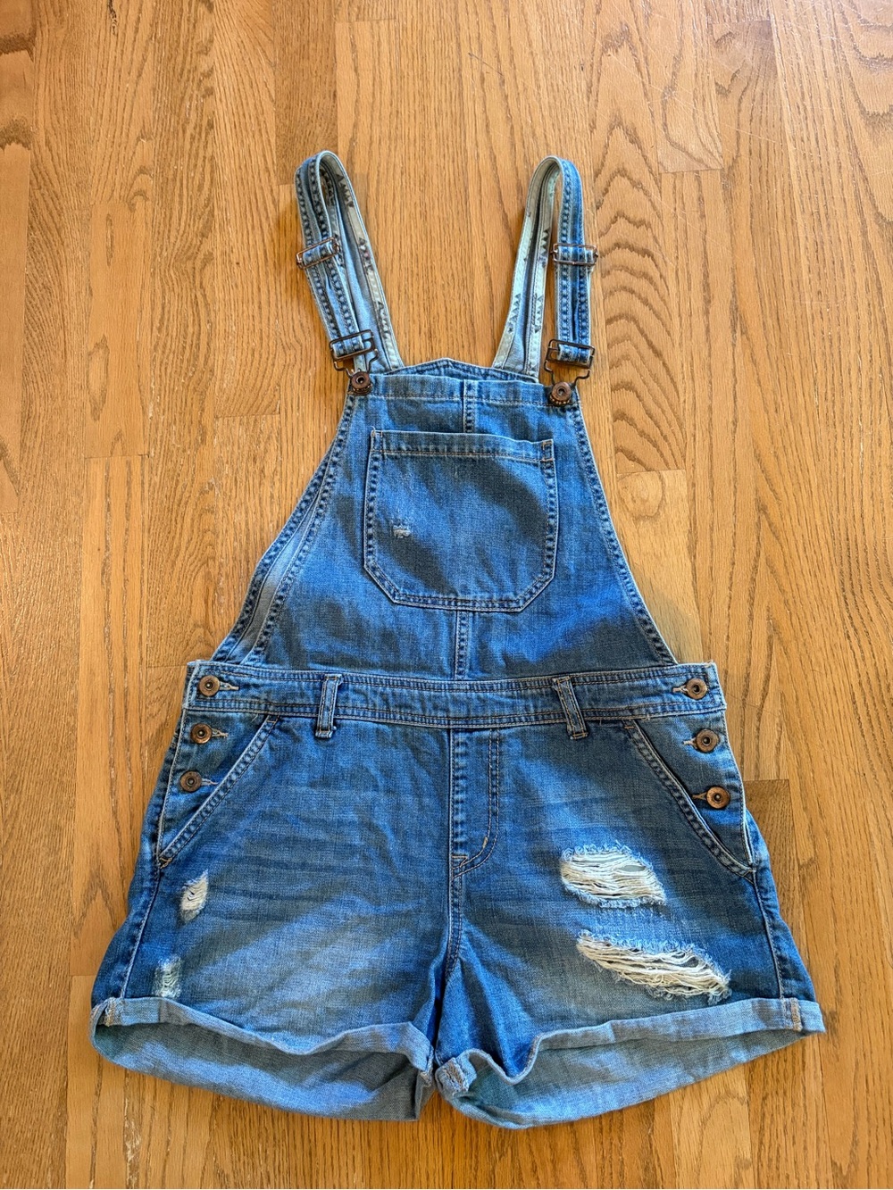 Women’s Forever 21 Denim Overall Shorts Size 29 Distressed